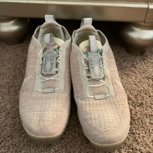 Nike Sneakers like New Shoe size Youth 6 1/2 fits an 81/2 Women